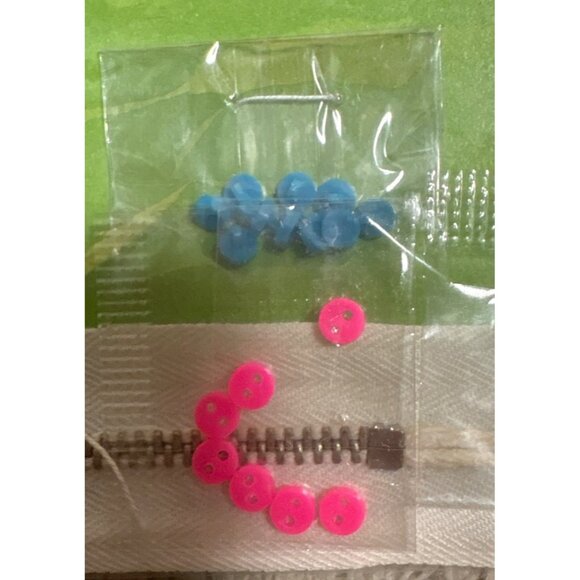 Barbie Vintage Stitch N Style Sewing Kit - Picture 6 of 9